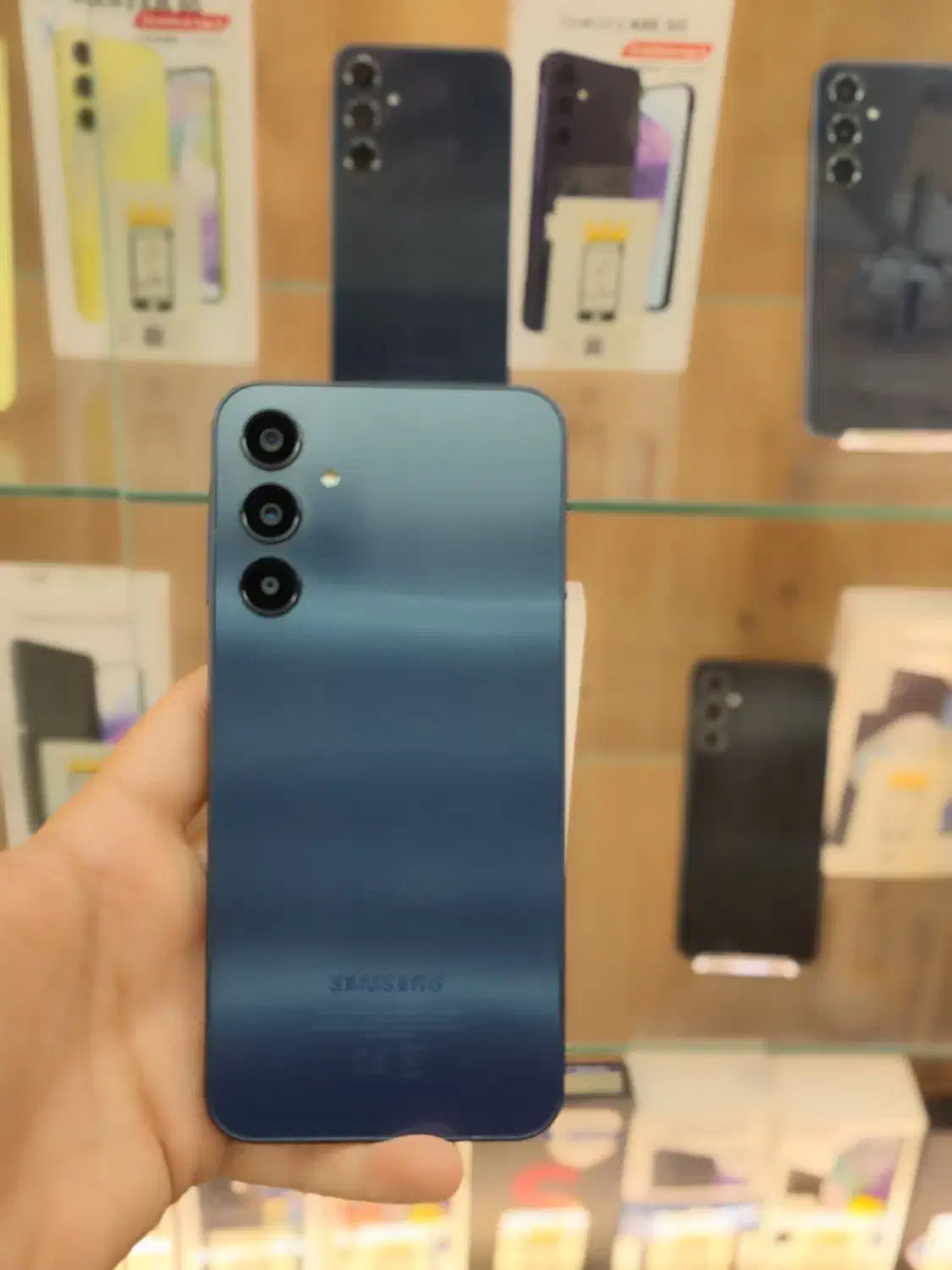 خرید و فروش انواع گوشی های نو و دست به بهترین قیمت|موبایل|زرند, |دیوار