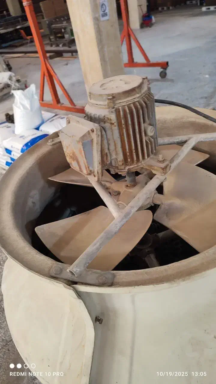 فروش دو عدد چیلر.برج.خنک کننده|ماشین‌آلات صنعتی|کرج, شهرک صنعتی بهارستان فاز ۲|دیوار