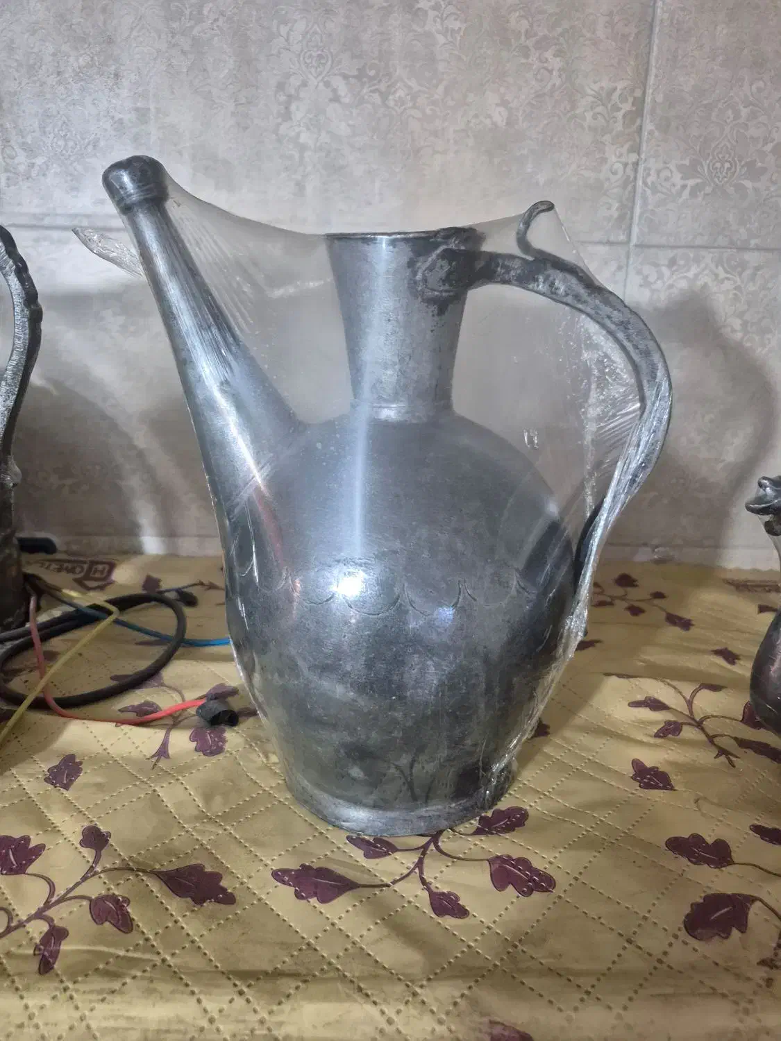 افتابه خوی|کلکسیون اشیاء عتیقه|شهرکرد, |دیوار