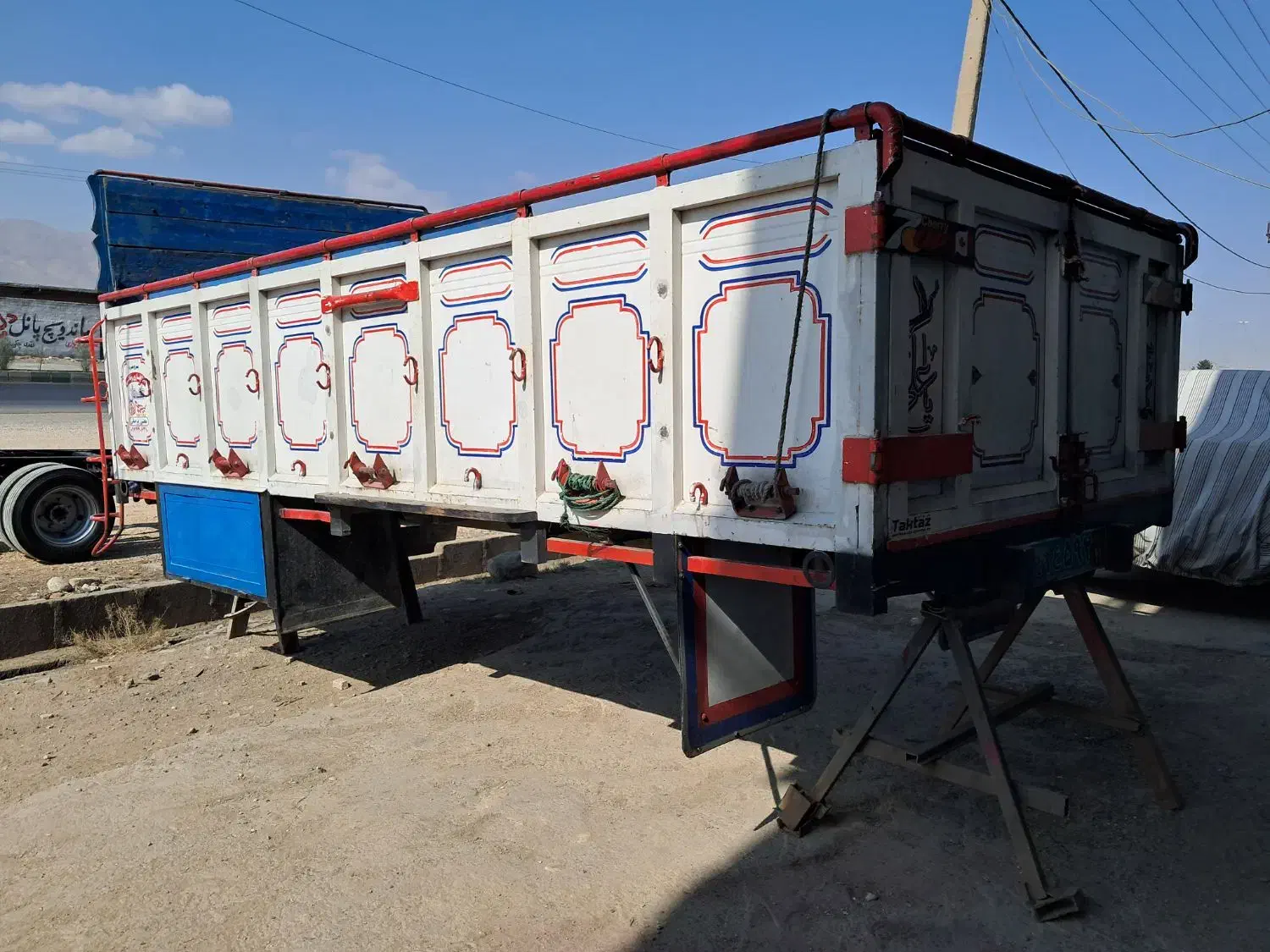 اتاق ایسوزو|ماشین‌آلات صنعتی|بروجرد, |دیوار