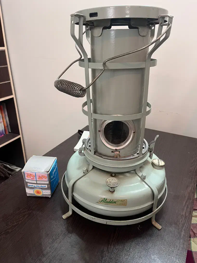 چراغ نفتی والور مارک علاءالدین|کلکسیون اشیاء عتیقه|یزد, |دیوار