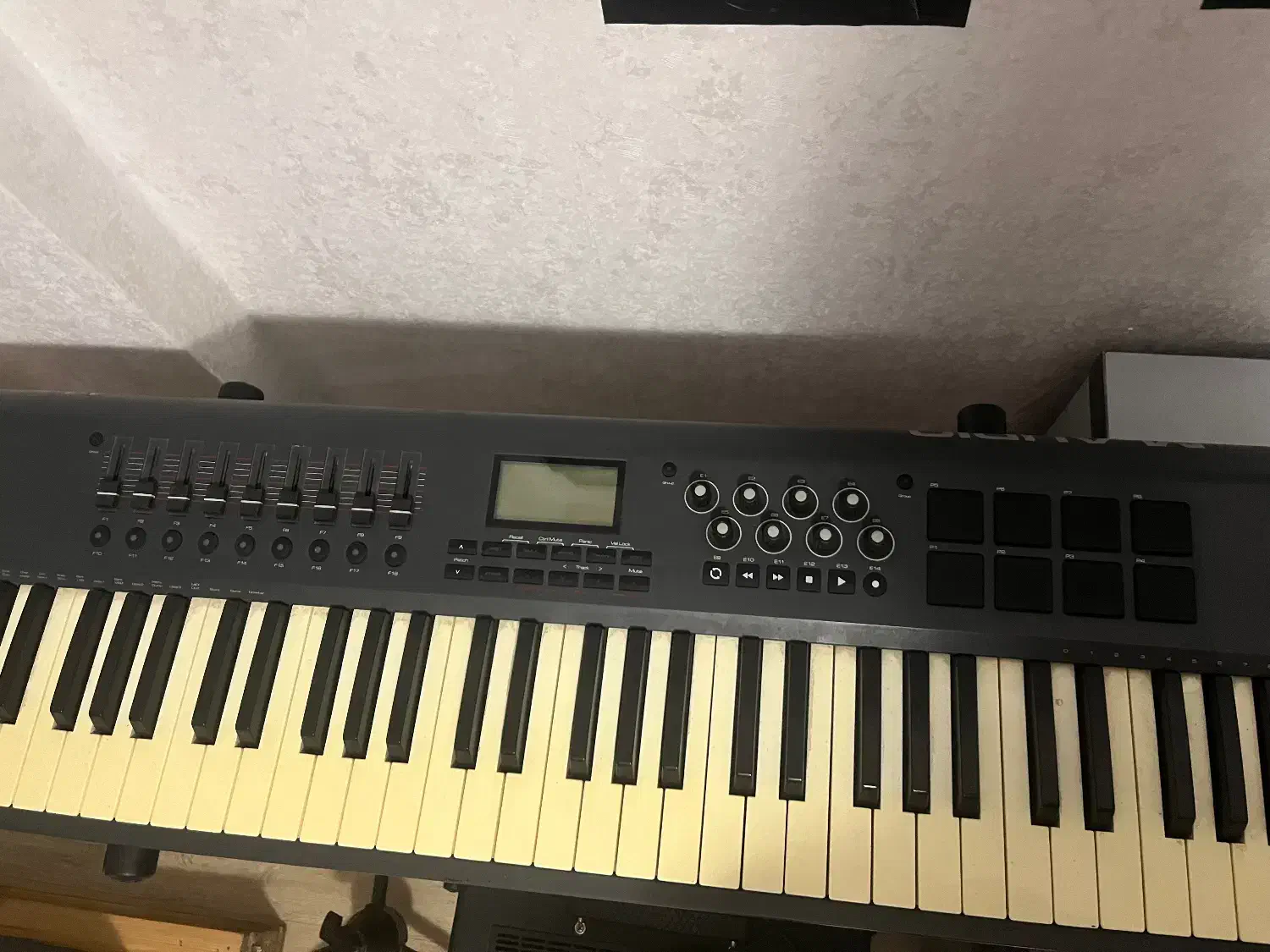 میدی کنترلر M Audio 61|پیانو، کیبورد، آکاردئون|رشت, صفاری|دیوار