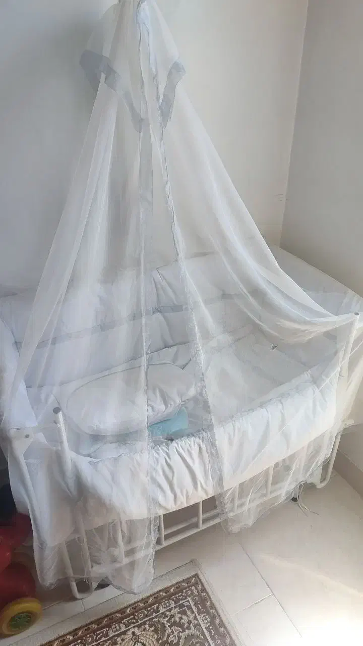 گهواره وتخت کنار مادر|تخت و صندلی بچه|نظرآباد, نظرآباد|دیوار