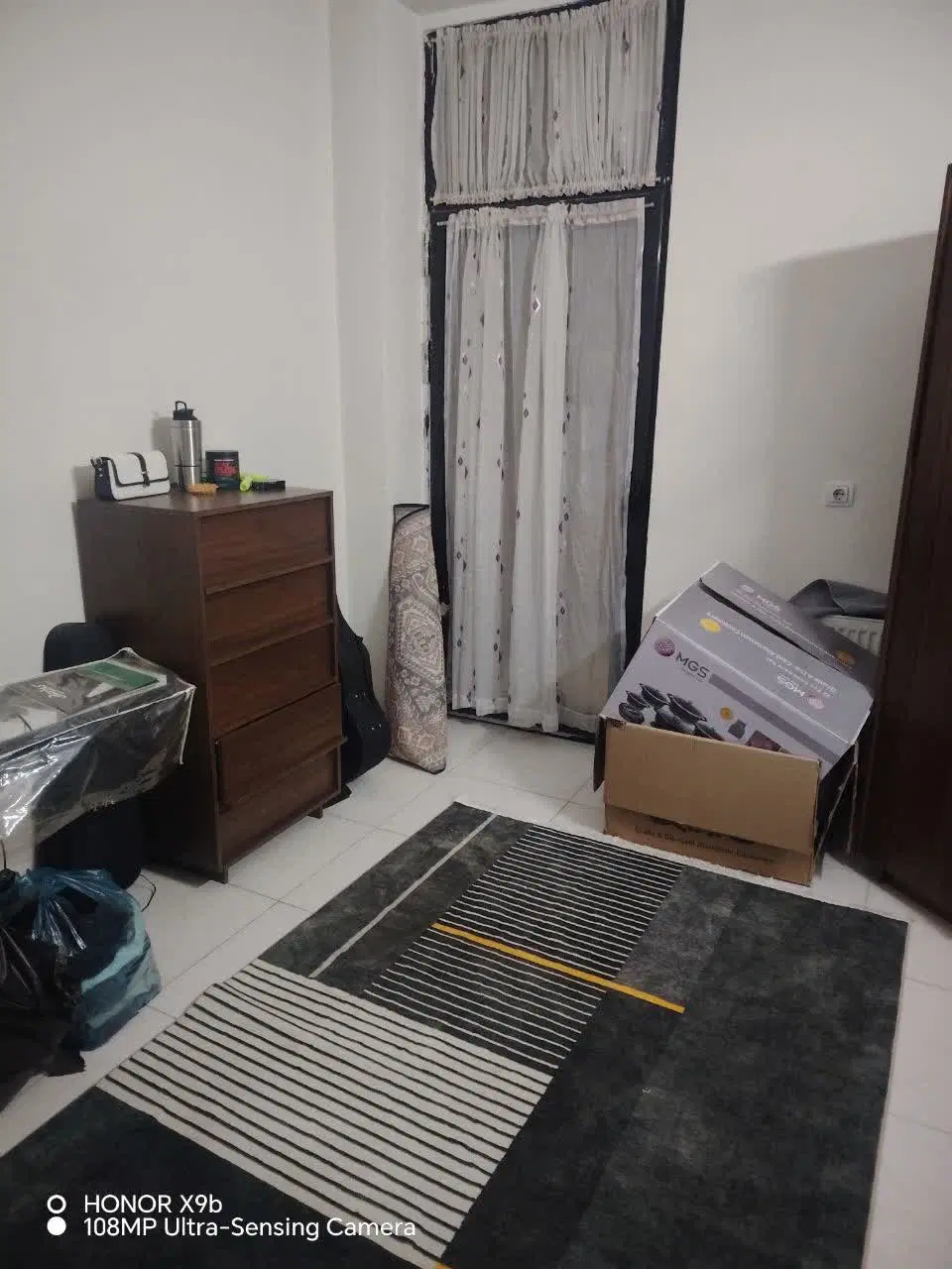 فروش یک واحد مسکونی واقع در شهرک بهاران امیر آباد|فروش آپارتمان|نجفآباد, شهرک بهاران|دیوار