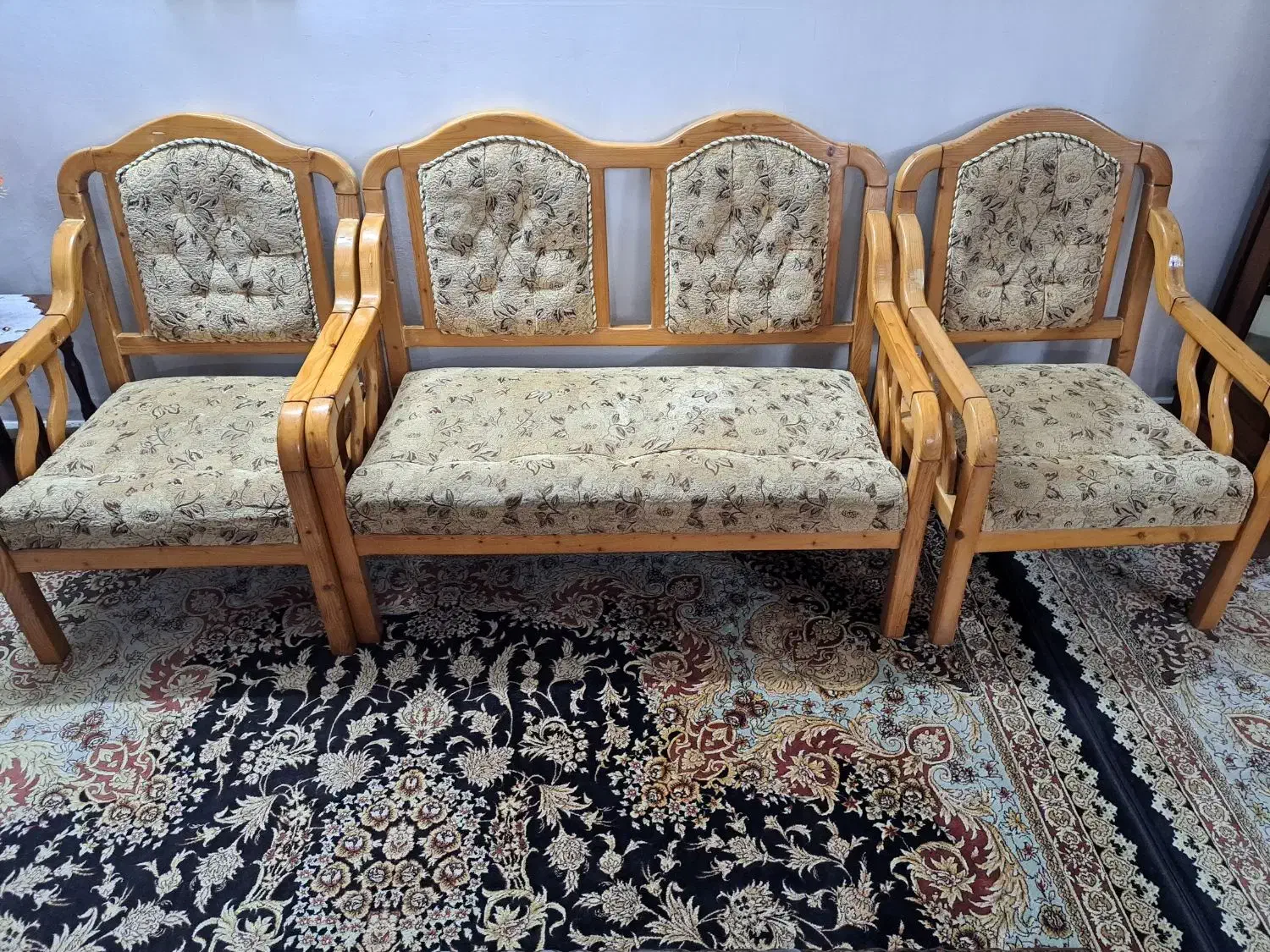 مبلمان ۸ نفره|مبلمان خانگی و میز عسلی|لاهیجان, کوی خزر|دیوار