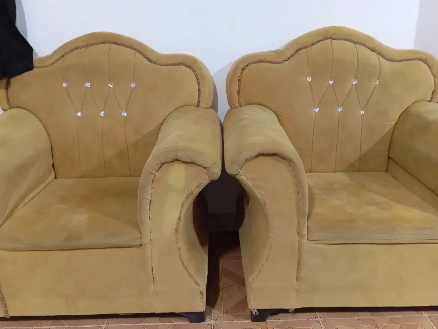 مبل راحتی سالم هفت نفره|مبلمان خانگی و میز عسلی|سیاهکل, |دیوار