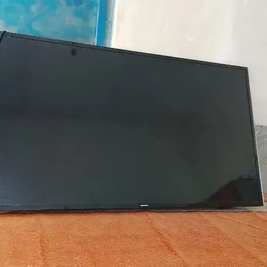 تلوزیون|تلویزیون و پروژکتور|اراک, |دیوار