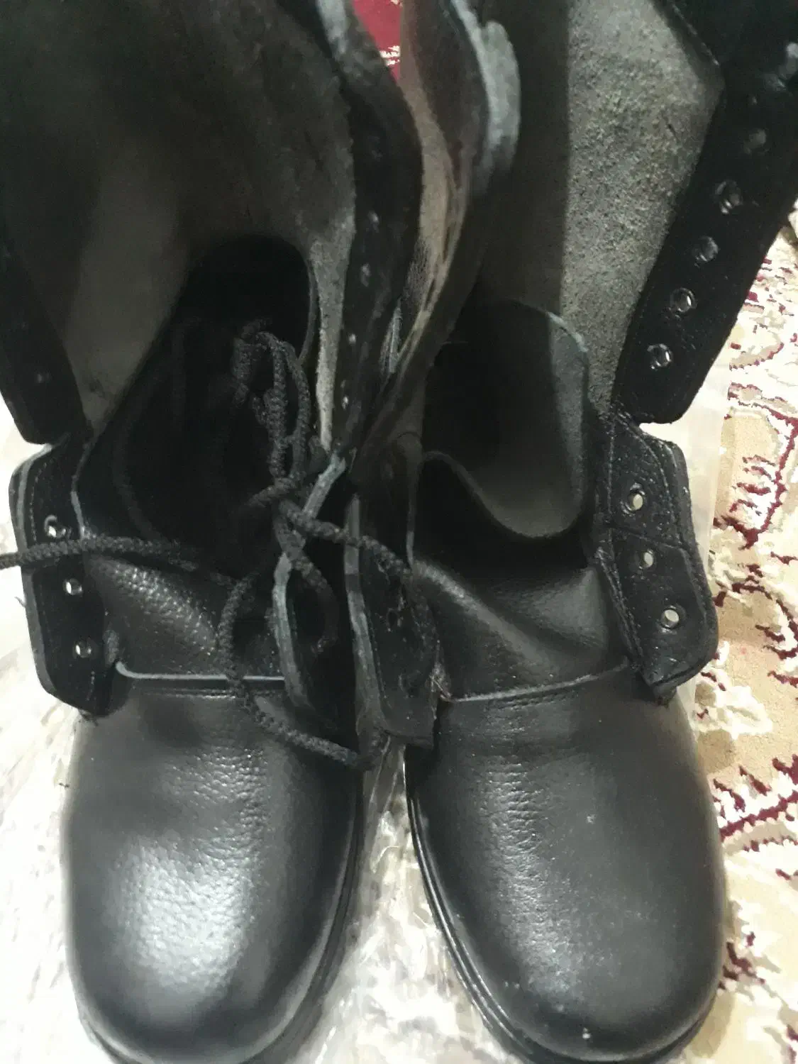 پوتین سربازی|کیف، کفش، کمربند|نقده, |دیوار