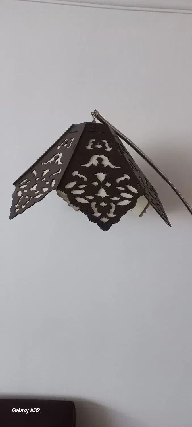 آباژور کنار مبلی|چراغ خواب و آباژور|اصفهان, کوی ولی عصر|دیوار