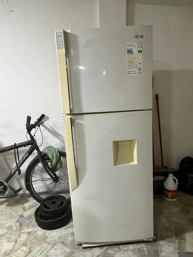 یخچال و فریزر|یخچال و فریزر|رشت, چمارسرا|دیوار