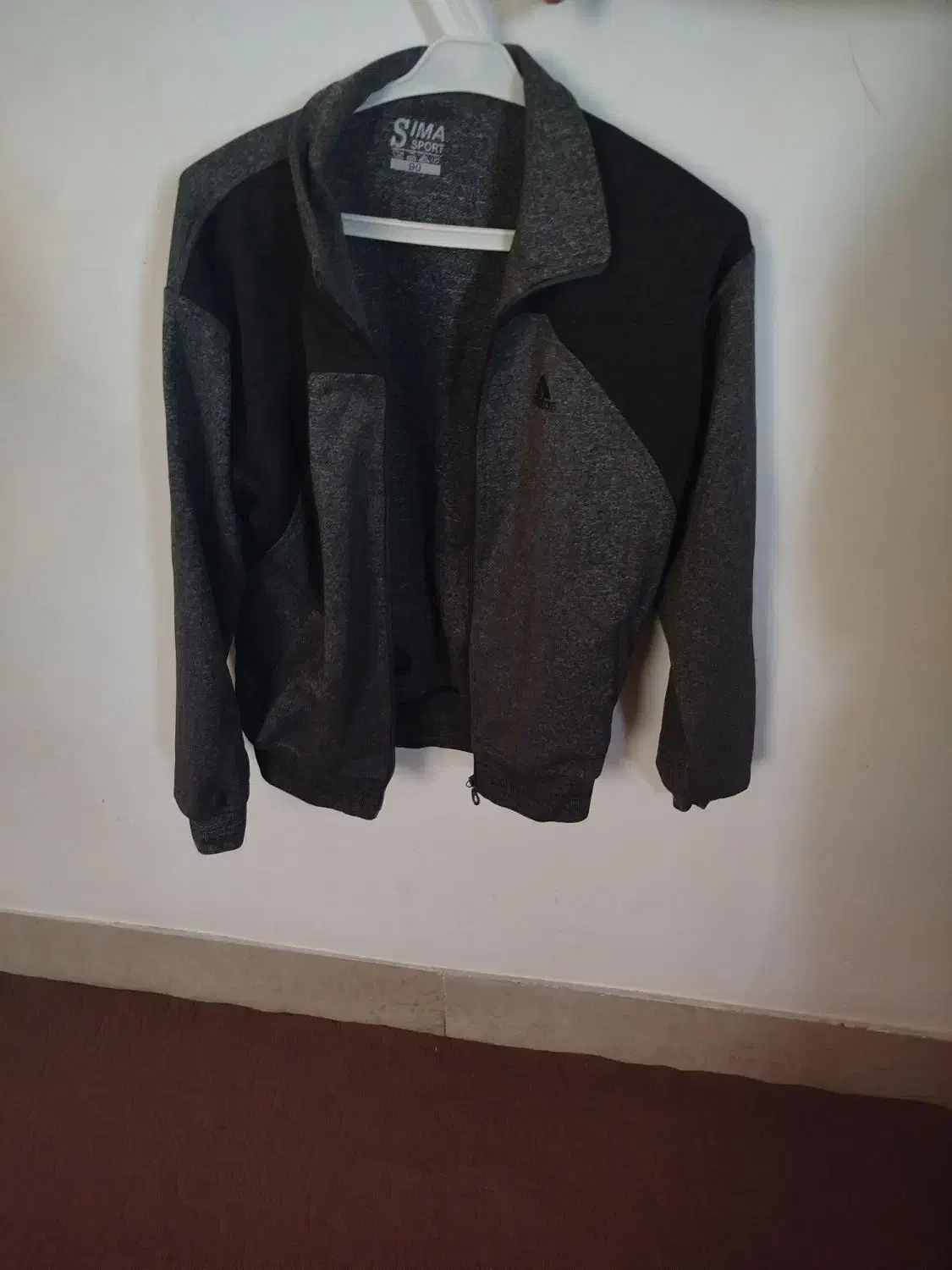 سوچر ورزشی|لباس|بروجرد, |دیوار