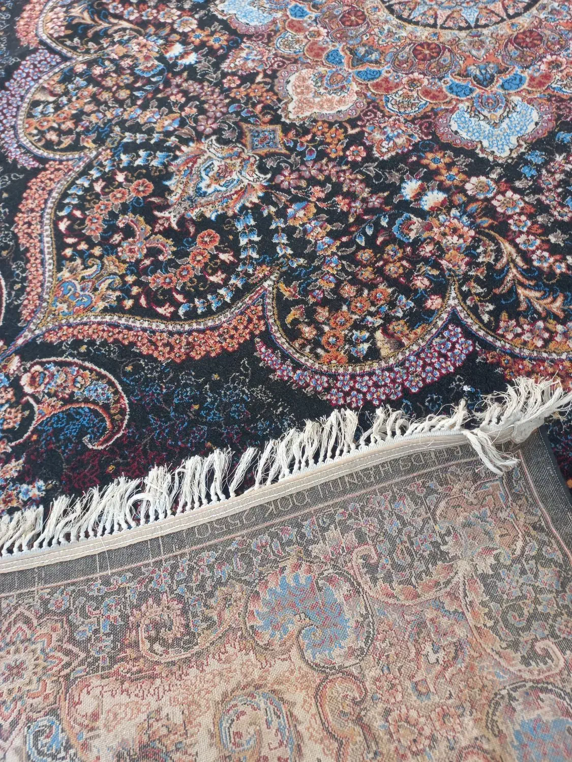 فرش۹متری۲عددطرح ۷۰۰شانه سالم|فرش|همدان, |دیوار