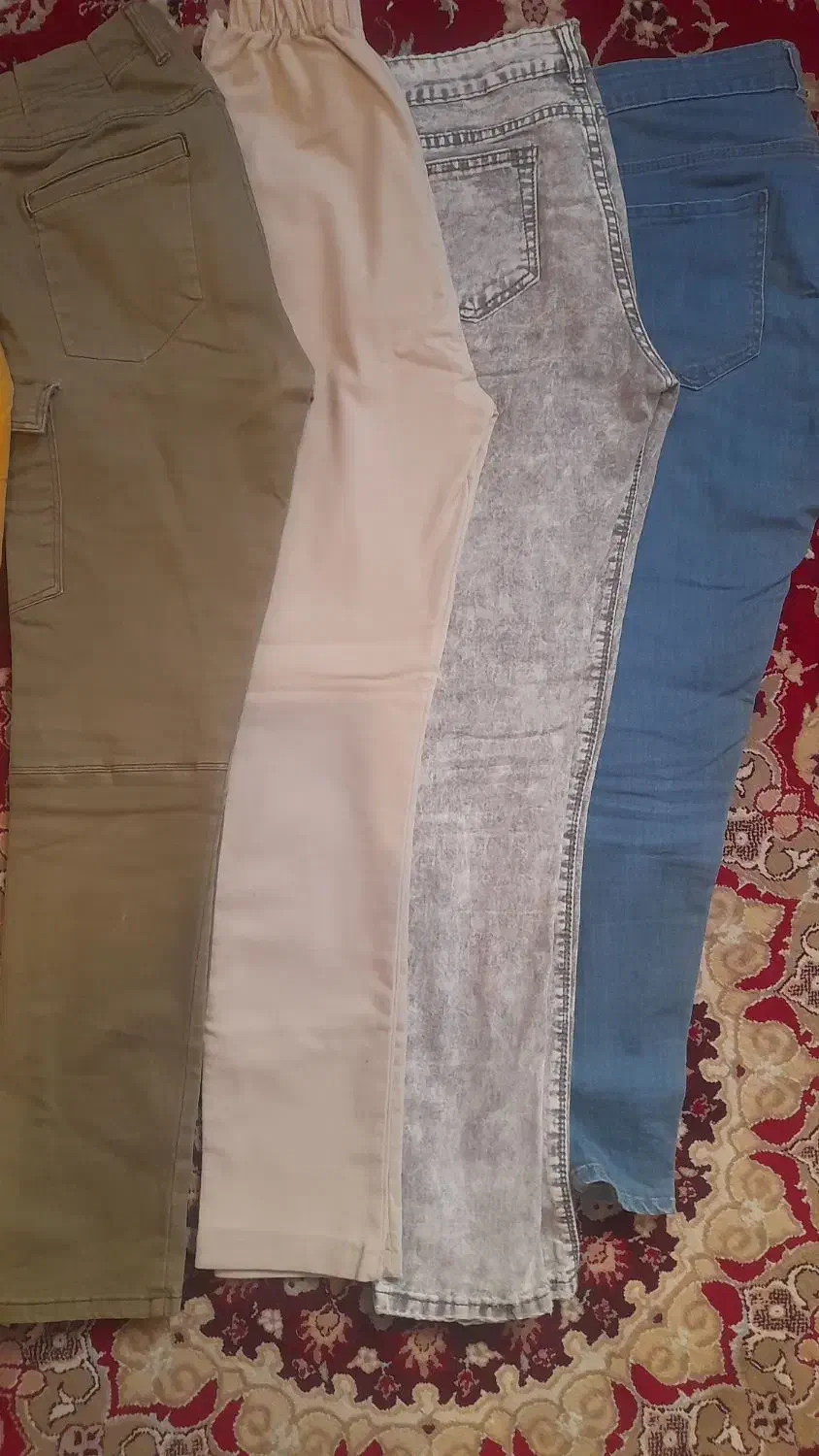 مقداری لباس|لباس|بروجرد, |دیوار