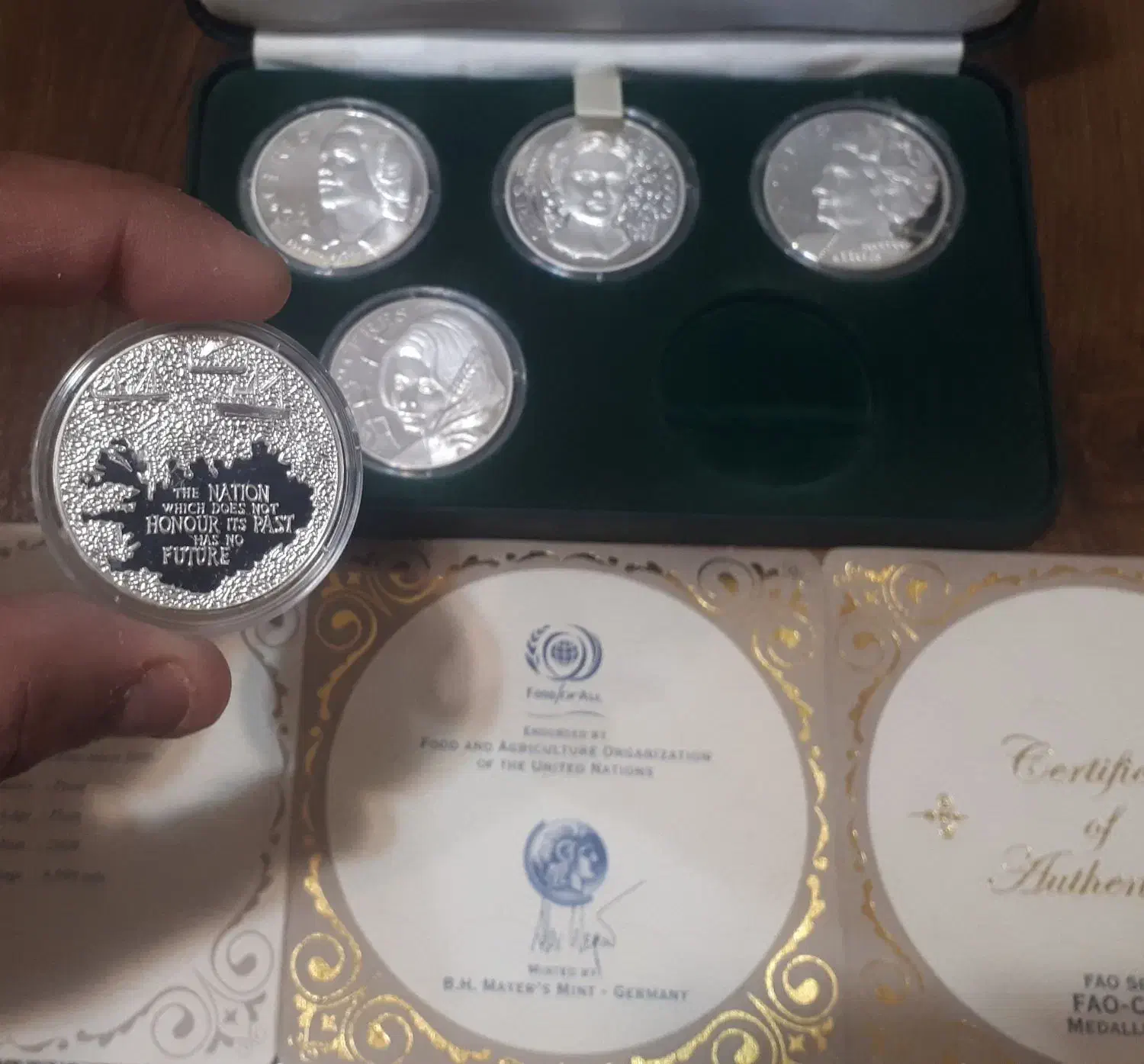 ست سکه نقره گلدکوییست|کلکسیون سکه، تمبر، اسکناس|رشت, حاجی آباد|دیوار