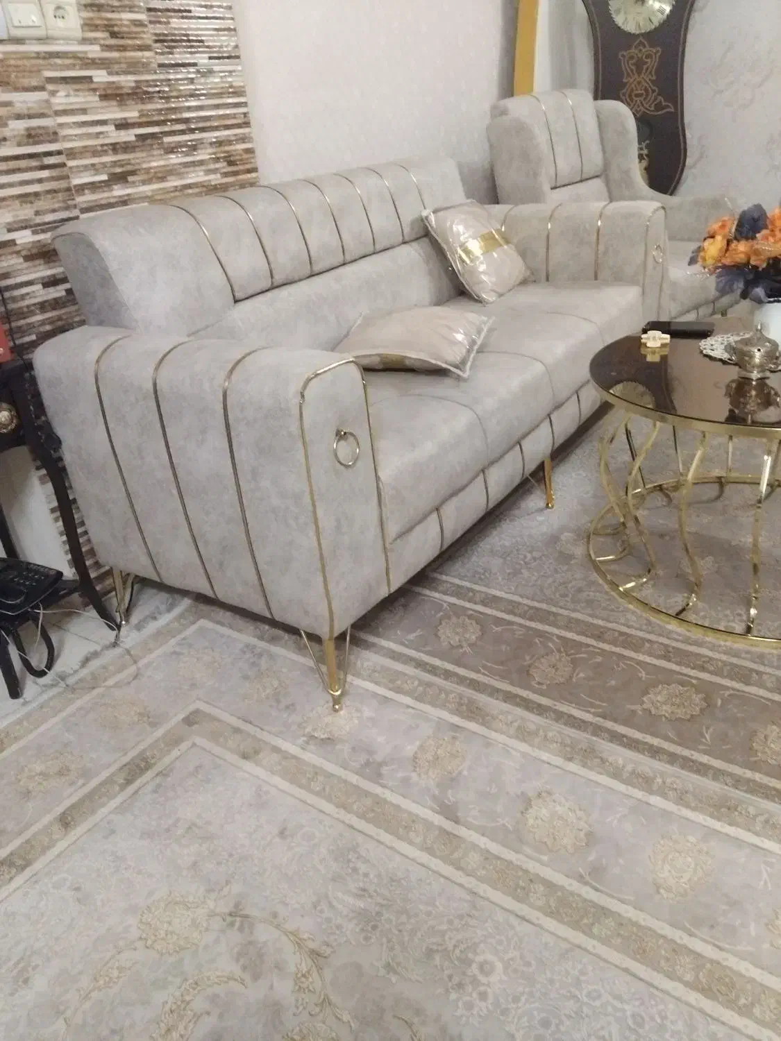 مبل ۸ نفر  نو است|مبلمان خانگی و میز عسلی|اسلام‌شهر, مطهری|دیوار