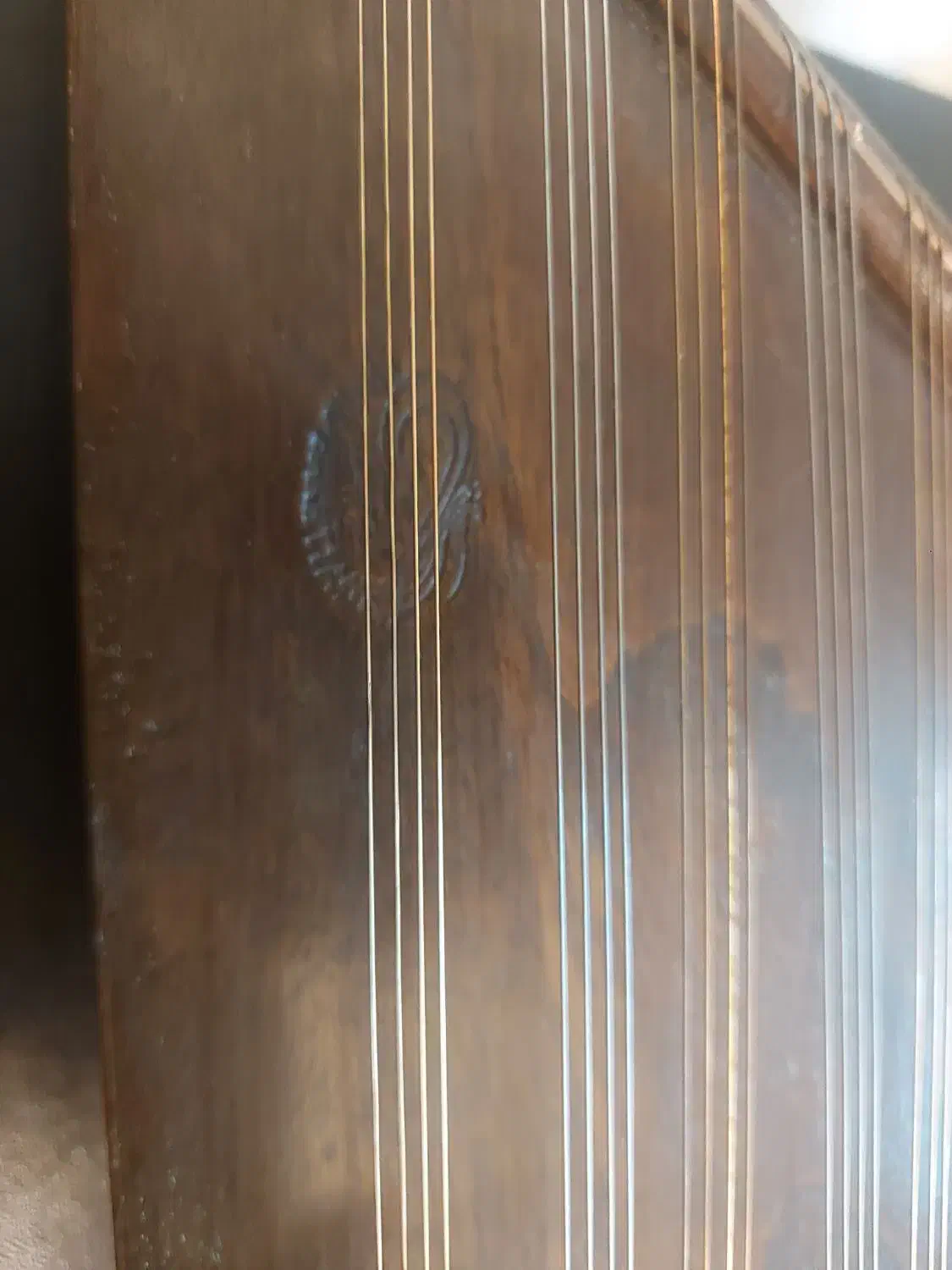 سنتور بختیاری|سازهای سنتی|ری, اقدسیه|دیوار