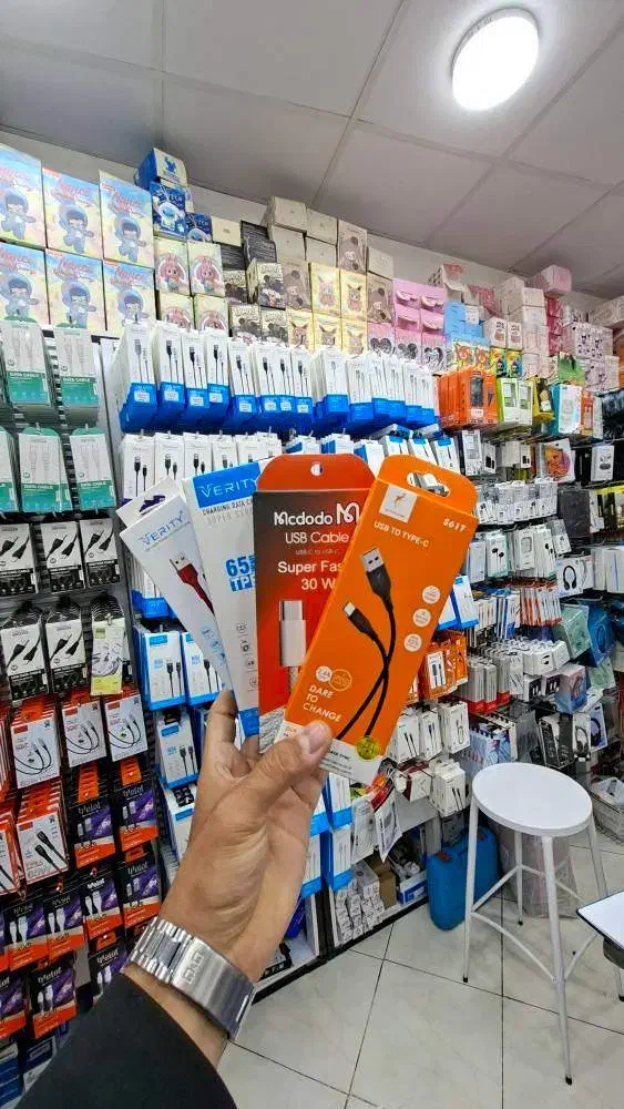 پخش عمده و تکی شارژر (کابل و سیم) + شارژر اورجینال|لوازم جانبی موبایل و تبلت|شیراز, زند|دیوار