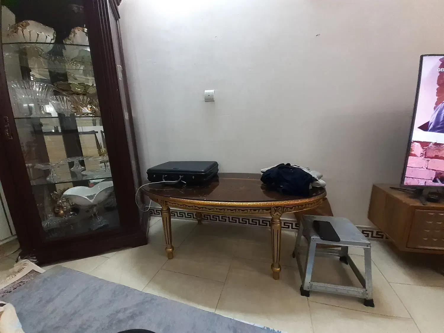 مبل سلطنتی چوب راش رویه کوبی با تضمین کتبی|مبلمان خانگی و میز عسلی|پاکدشت, شهرک امام رضا|دیوار