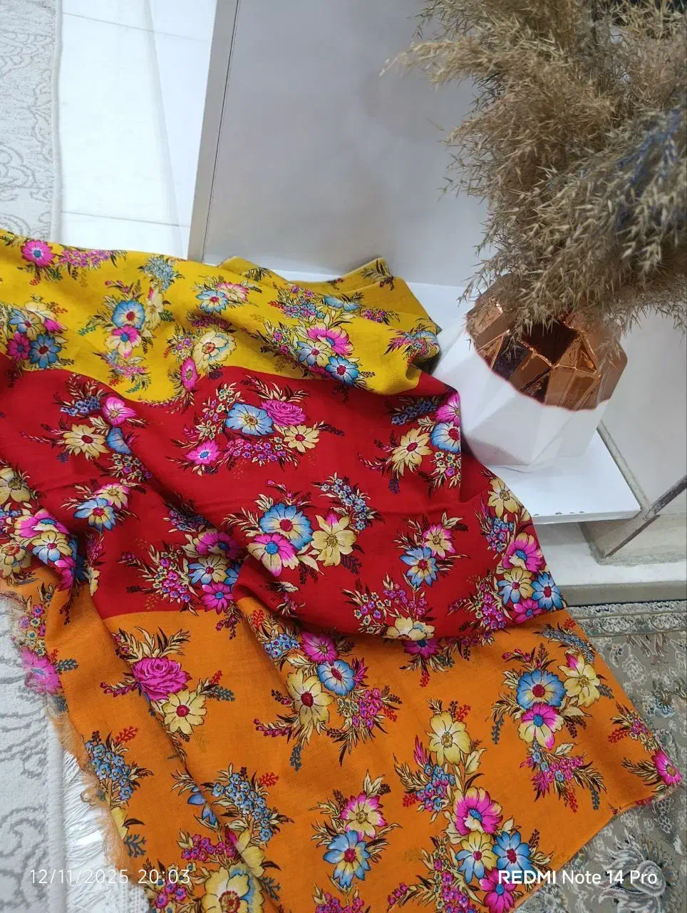 پشتوین|لباس|سقز, |دیوار