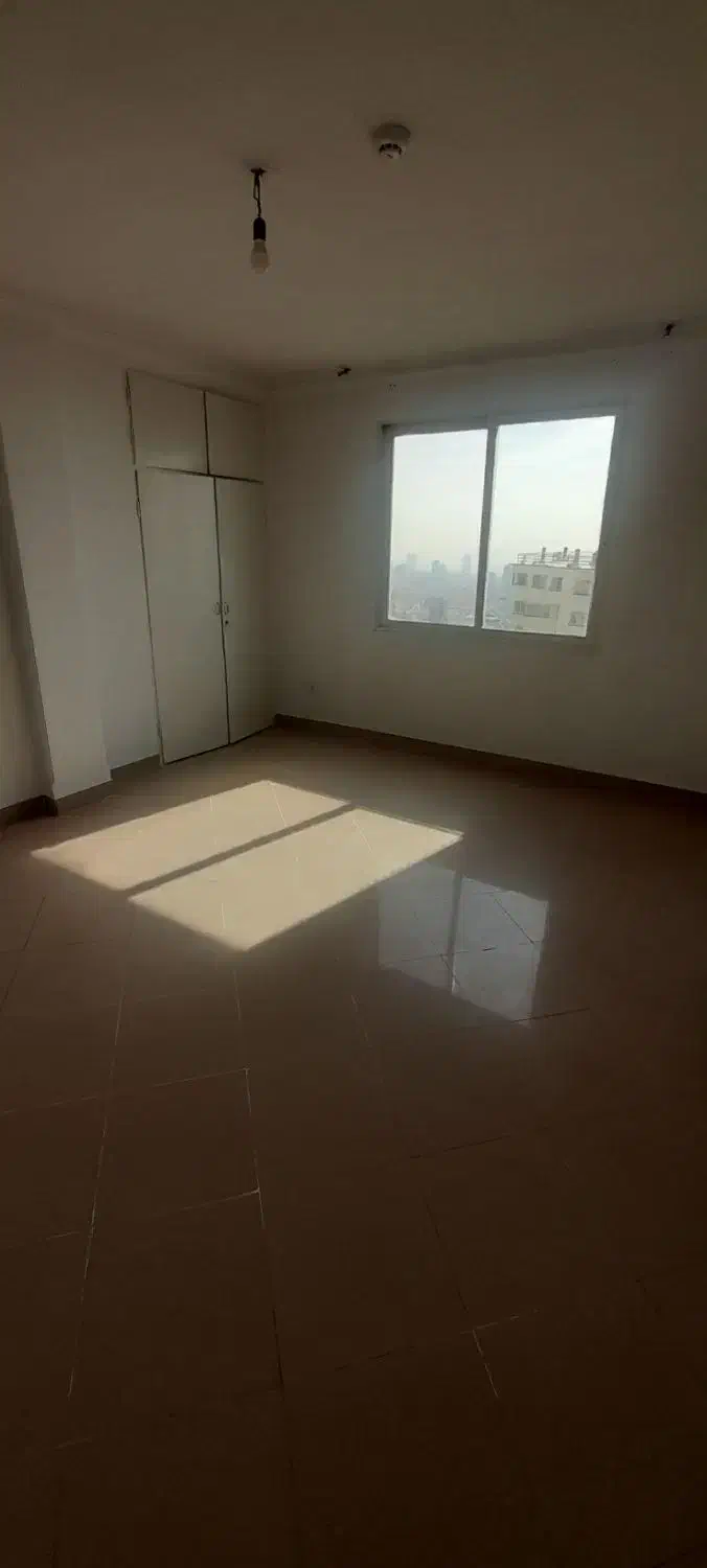 ۸۲ متر  ۲ خواب  سعادت اباد