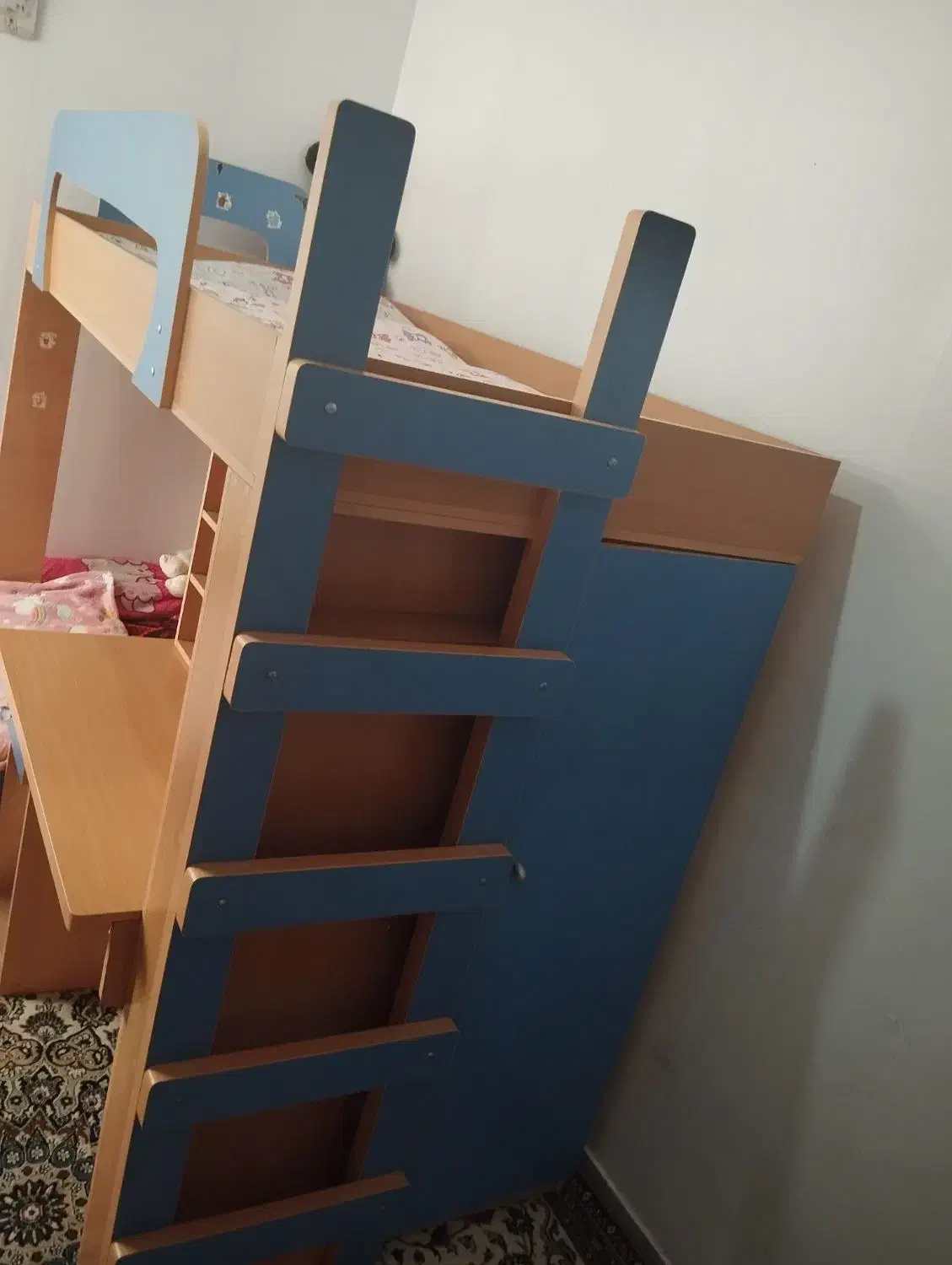 تخت دو طبقه در حد نو|تخت و سرویس خواب|رباطکریم, مسکن مهر آبشناسان|دیوار