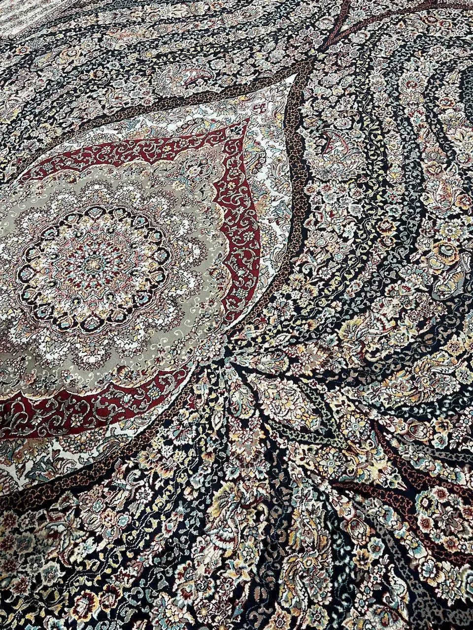 فرش دوازده متری|فرش|سرخنکلاته, |دیوار