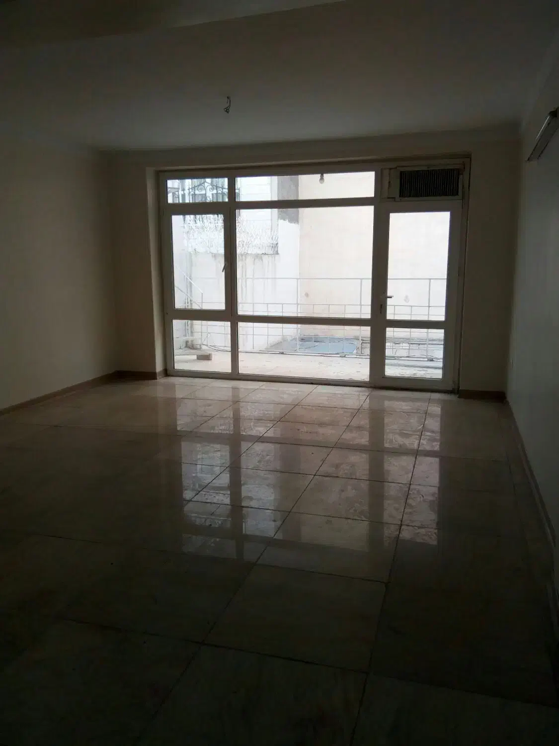 اجاره ۳۶۰ متر ۳ طبقه آجودانیه