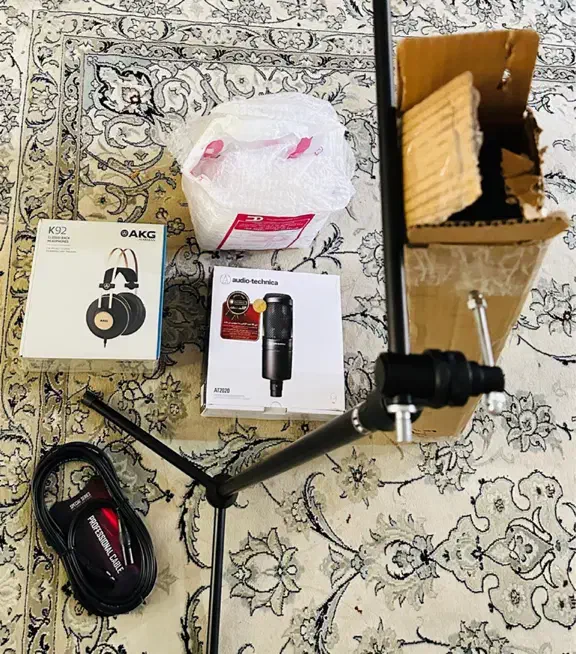 میکروفن آدیو تکنیکا2020&هدفونAKG K92(پایه و سیم)|صوتی و تصویری|اصفهان, شاهزید|دیوار