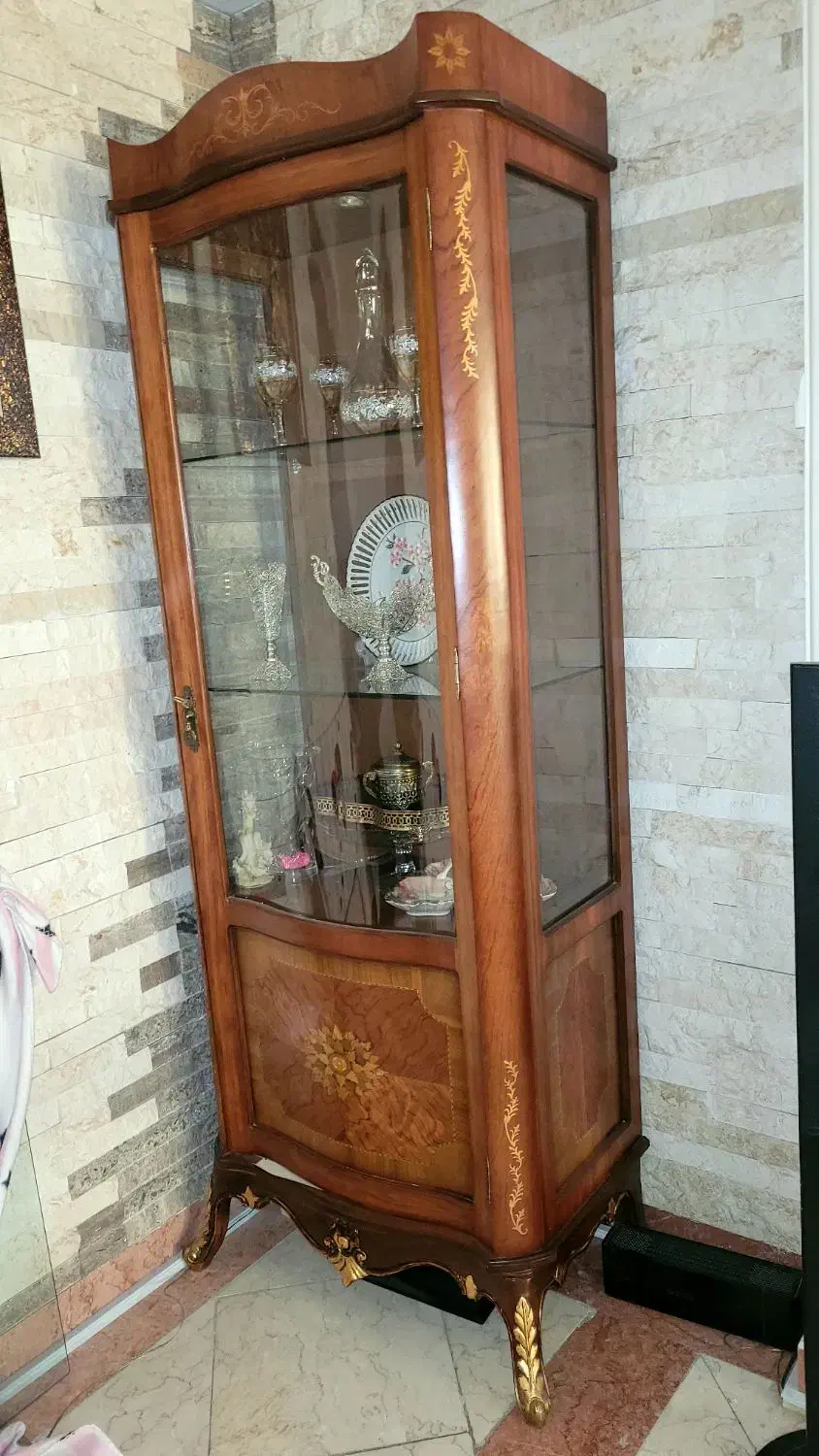 ویترین معرق قدی چوب راش|بوفه، ویترین، کنسول|تهران, سازمان آب|دیوار