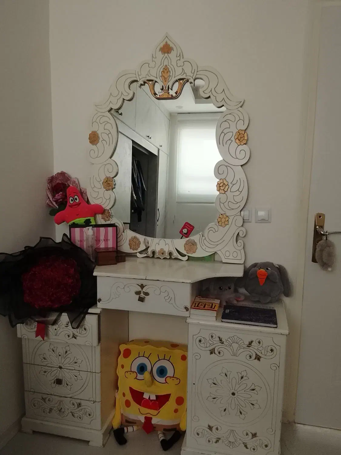 میزآرایشی|آرایشگاه و سالنهای زیبایی|اردبیل, |دیوار