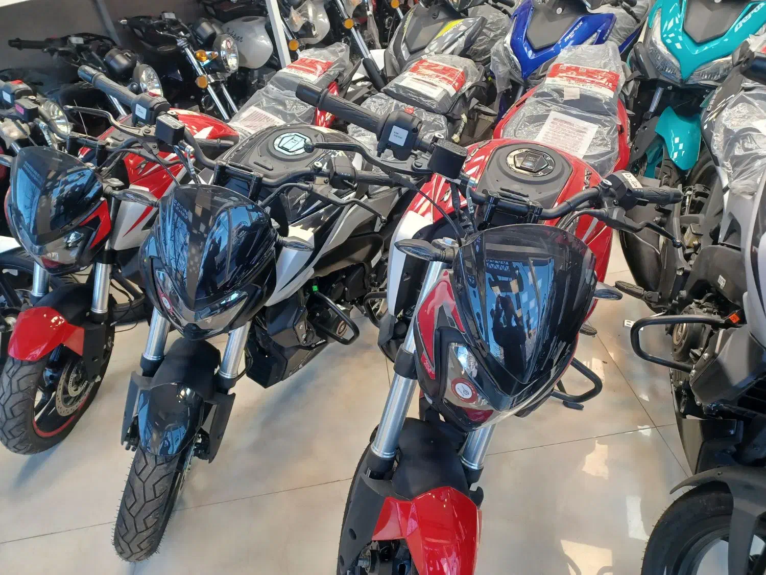 دومینار۲۵۰/ns/باجاج/ان اس۲۵۰|موتورسیکلت|تهران, تهرانسر شرقی|دیوار