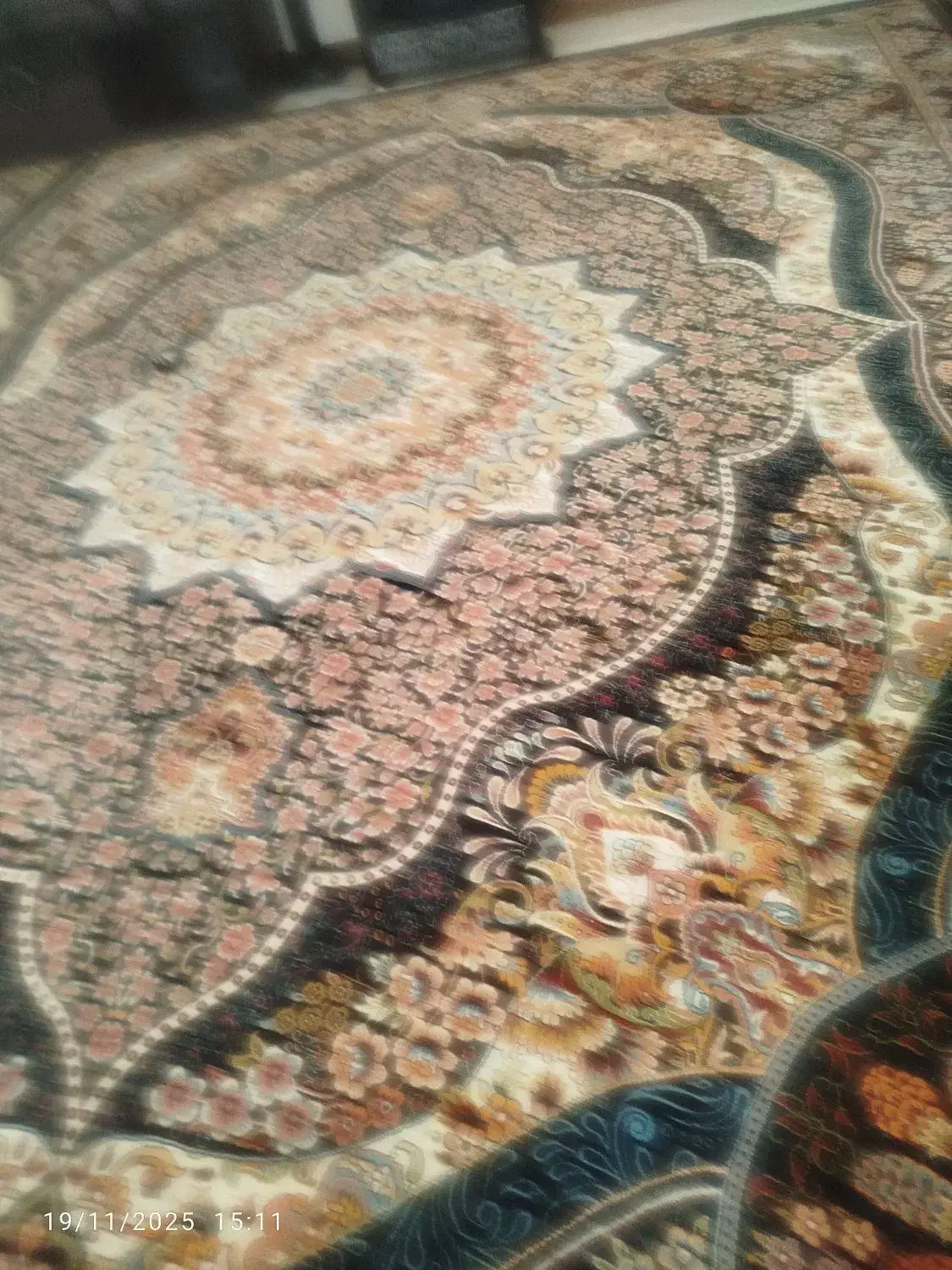 فرش دست بافت گونه  درحد نو|فرش|رودهن, |دیوار