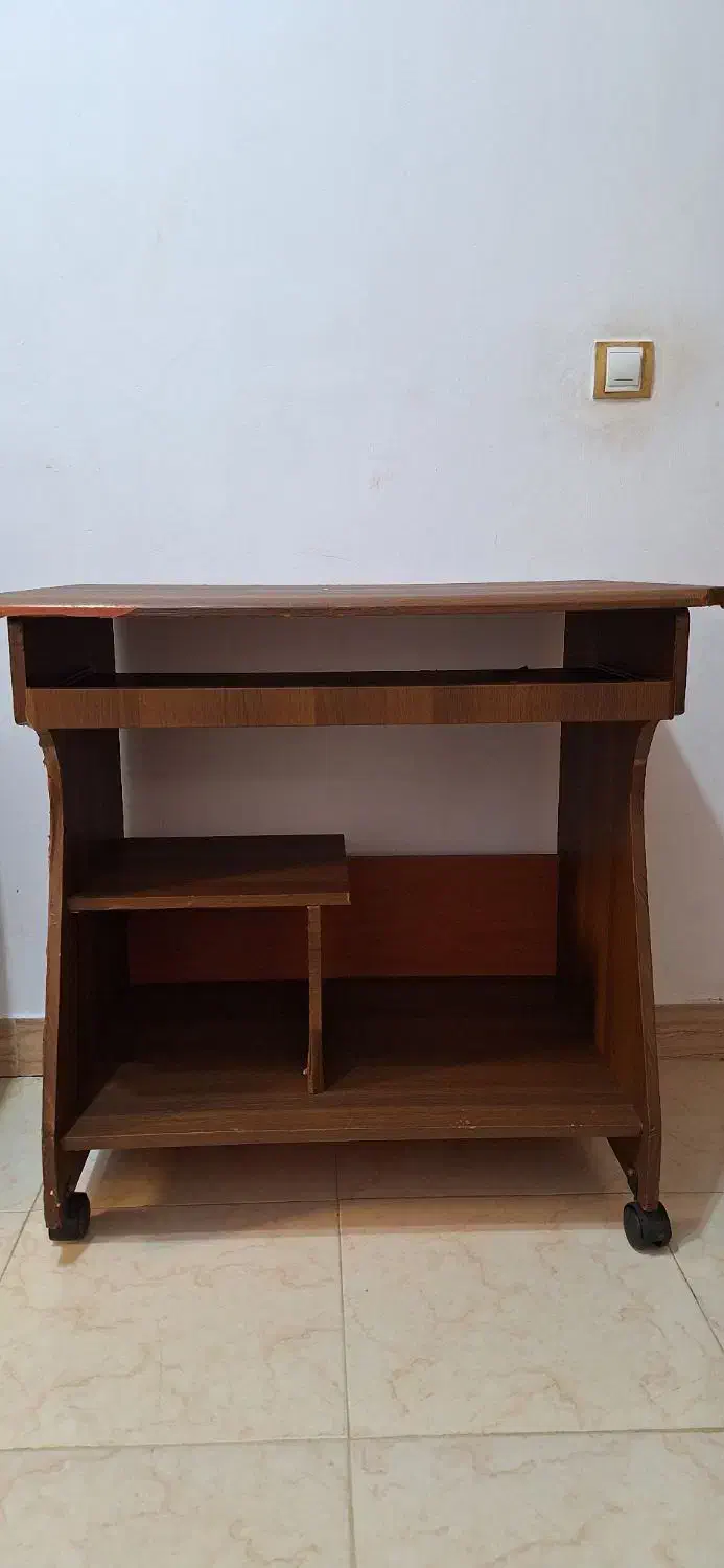 میز کامپیوتر|میز تحریر و کامپیوتر|رشت, نخودچر|دیوار