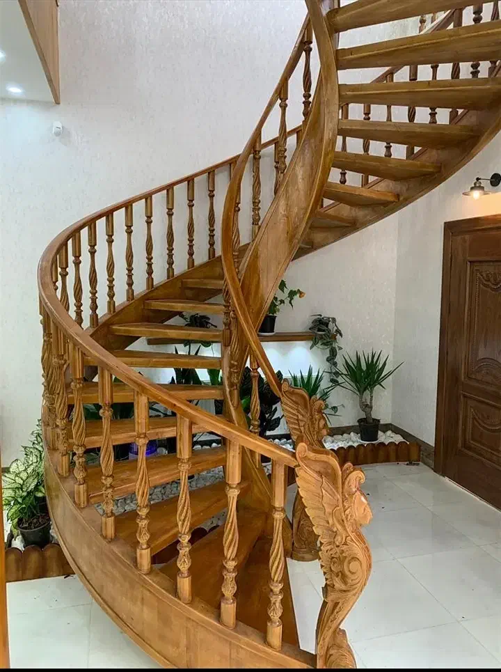 پله،پله گرد، پله پیچ.|خدمات پیشه و مهارت|نجف‌آباد, شهرک صنعتی نجف آباد|دیوار