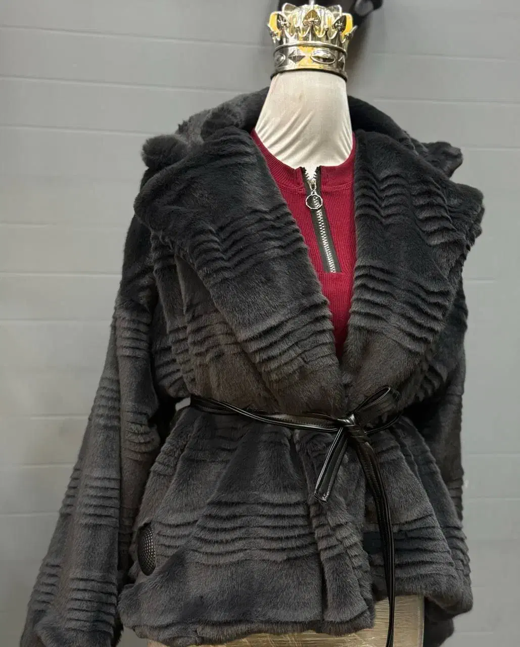 پالتو خز|لباس|کازرون, |دیوار