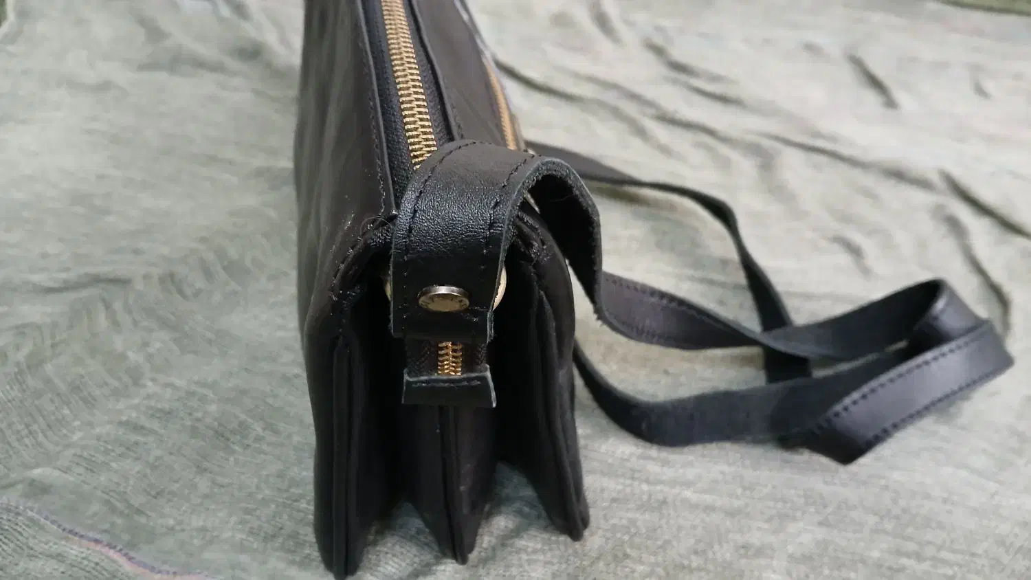 کیف چرم ، تکیف|کیف، کفش، کمربند|لاهیجان, کوی آزادگان|دیوار