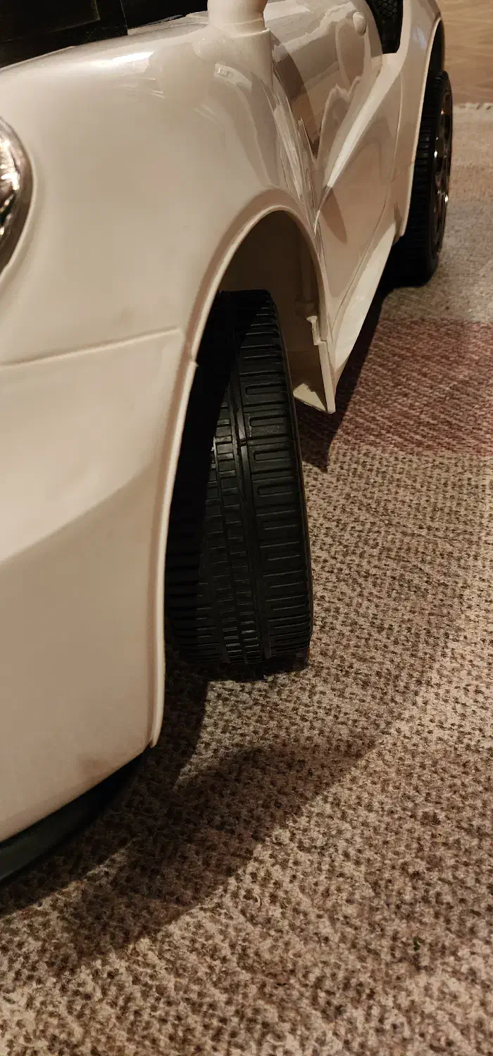 ماشین شارژی کودک|اسباب‌‌بازی|رشت, نامجو|دیوار