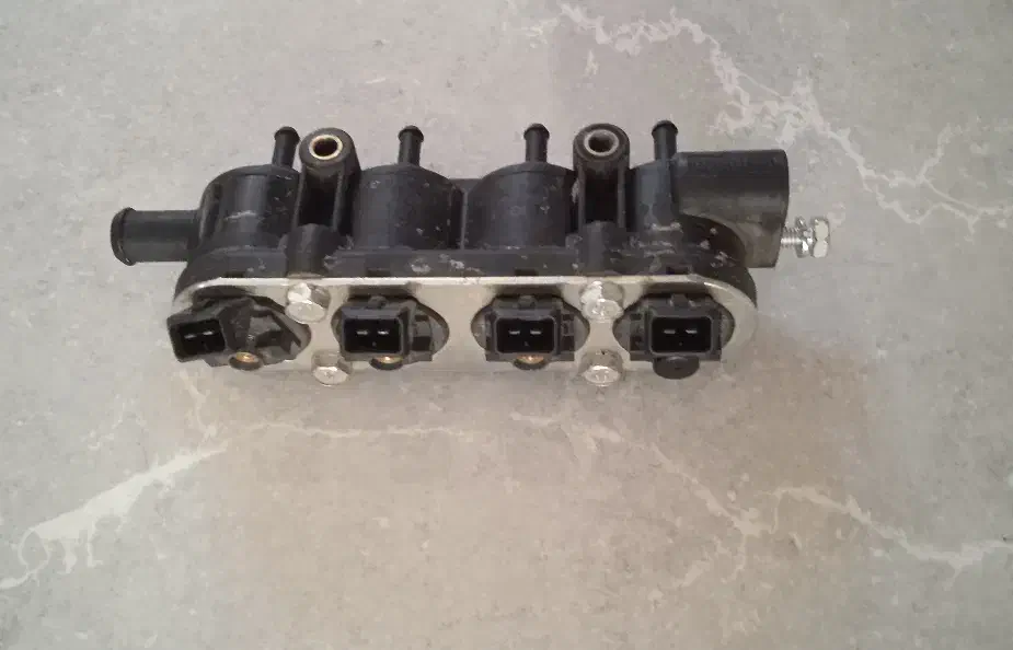 ریل گاز ساینا ،تیبا ،پژو،مارک مد|قطعات یدکی و لوازم جانبی|فولادشهر, سایت صنعتی کاوه|دیوار