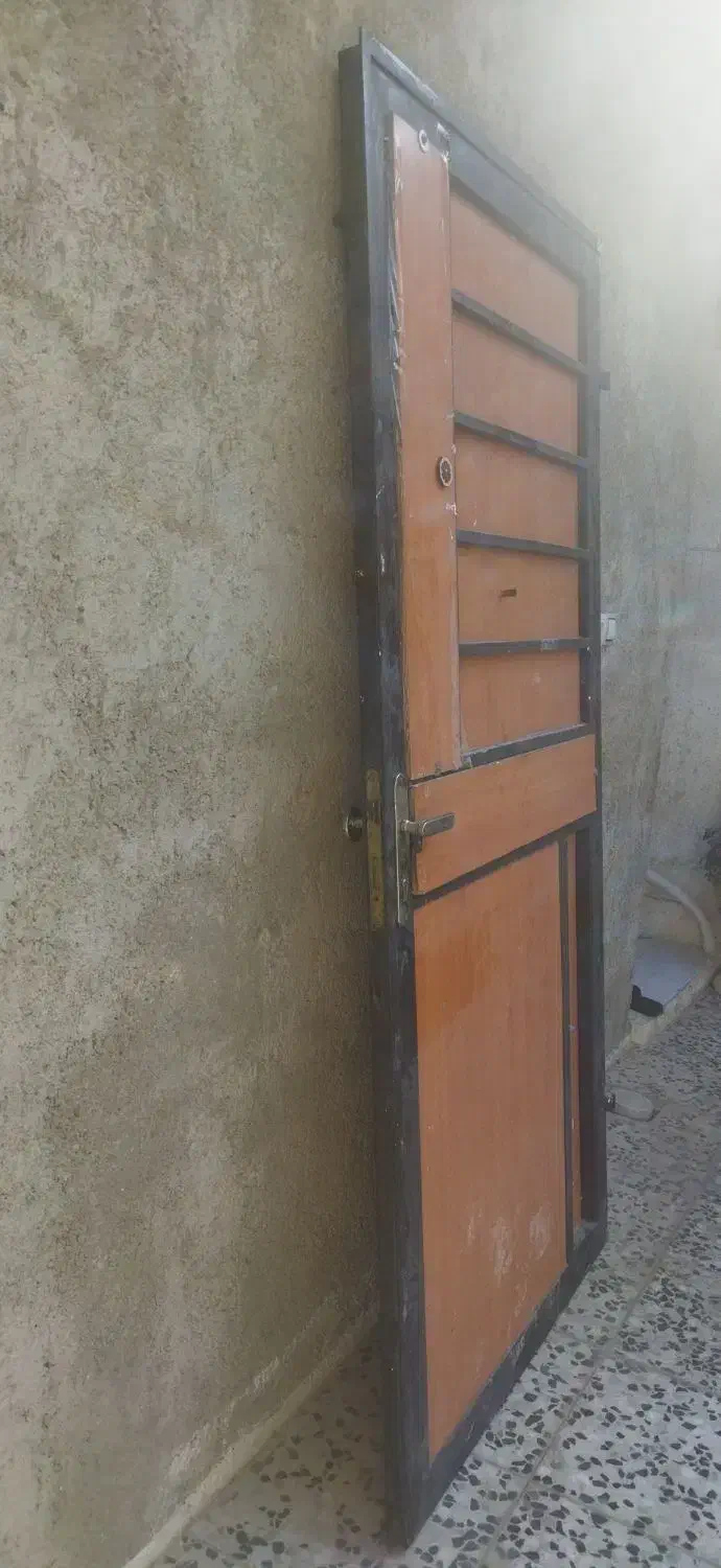 درب چوب فلز|مصالح و تجهیزات ساختمان|شیراز, تندگویان|دیوار