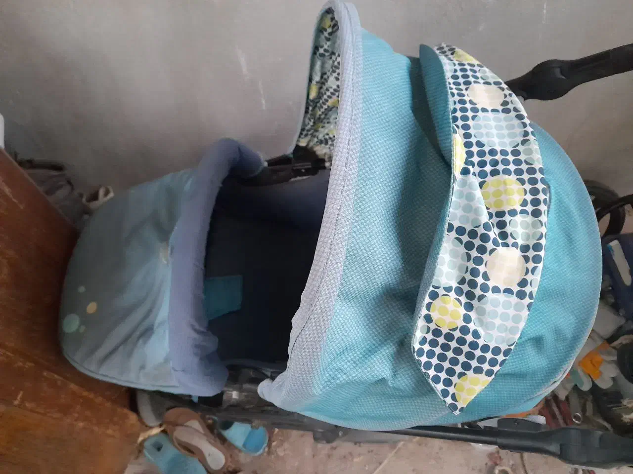 فروش کالسکه خارجی سالم محکم|کالسکه و لوازم جانبی|شاهرود, |دیوار