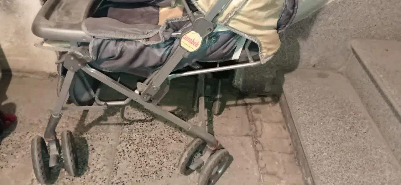 فروش کالسکه|کالسکه و لوازم جانبی|اصفهان, فرح آباد|دیوار