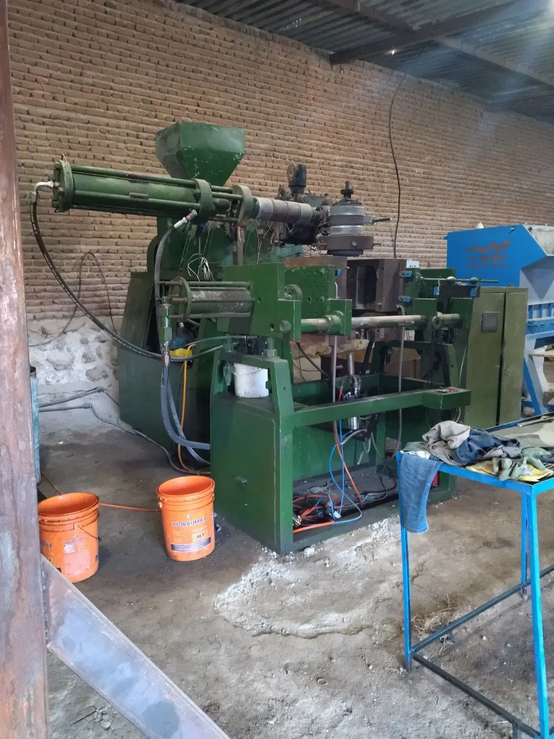 اسیاب پلاستیک+تزریق بادی ۲۰ لیتری|ماشینآلات صنعتی|تبریز, |دیوار