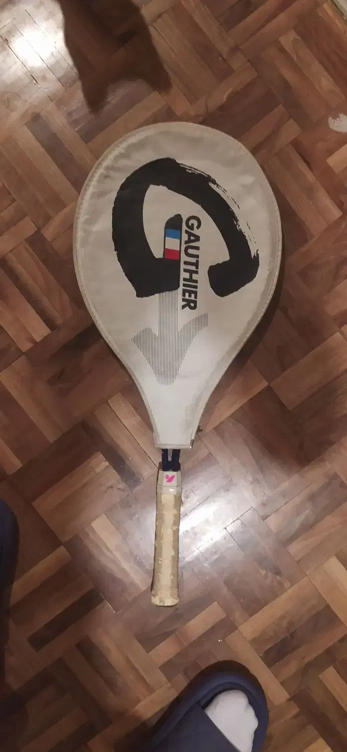 راکت تنیس کاملا سالم و درحدنو|ورزش‌های توپی|تهران, شهرک غرب|دیوار