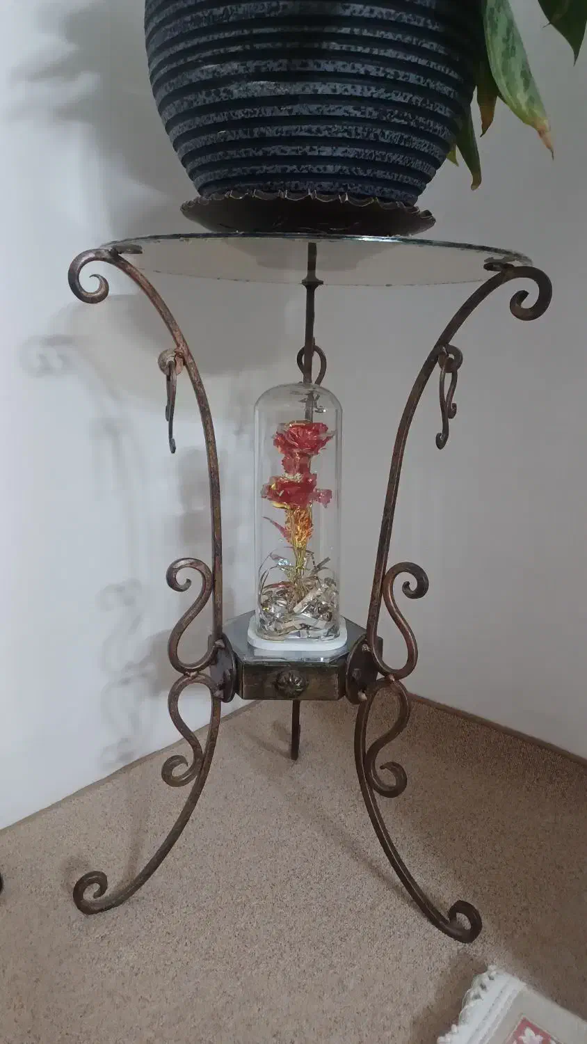 گلدان و پایه|گل و گیاه طبیعی|قم, بنیاد|دیوار