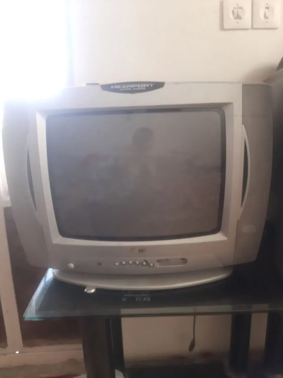 تلویزیون۱۹سالم|تلویزیون و پروژکتور|قرچک, زیبا شهر|دیوار