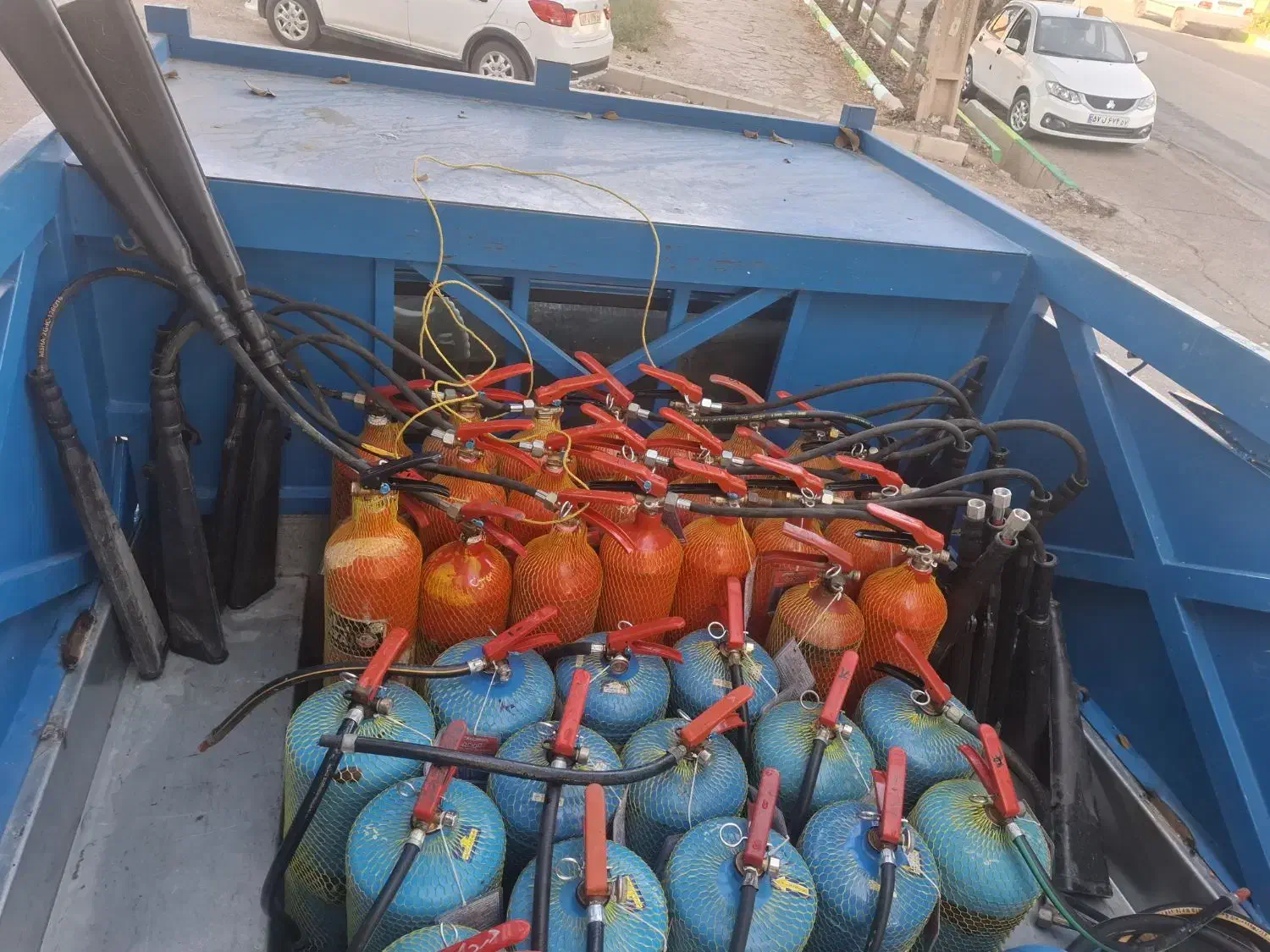 شارژ کپسول آتش نشانی با حمل و بازدید رایگان|خدمات پیشه و مهارت|ساوه, |دیوار