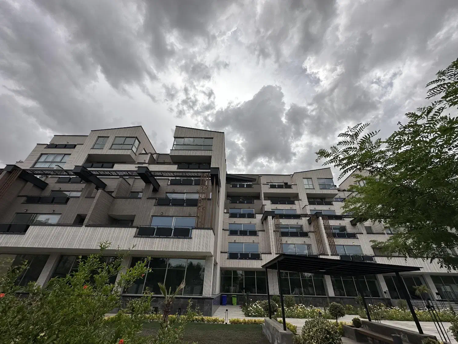 ۲۲۵ متر باغ آپارتمان آسمان ۱۵ کوی مهر|فروش آپارتمان|کرج, کوی مهر|دیوار