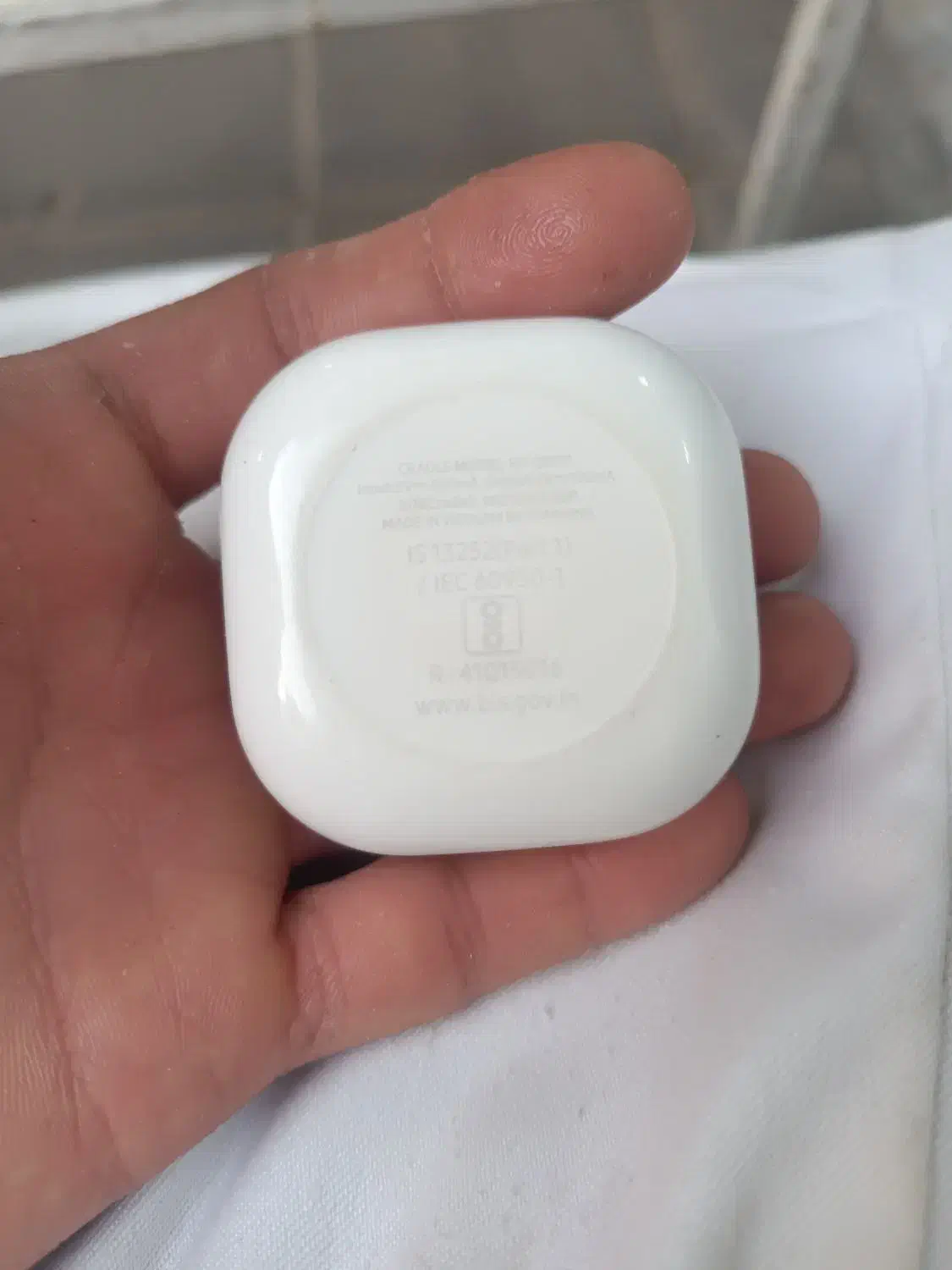 ایرپاد ویتنام|لوازم جانبی موبایل و تبلت|اندیشه, اندیشه فاز ۱|دیوار