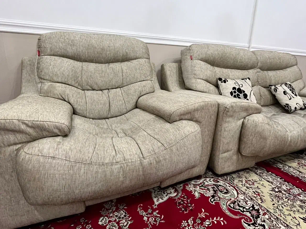 مبل بسیار تمیز|مبلمان خانگی و میز عسلی|خورموج, |دیوار