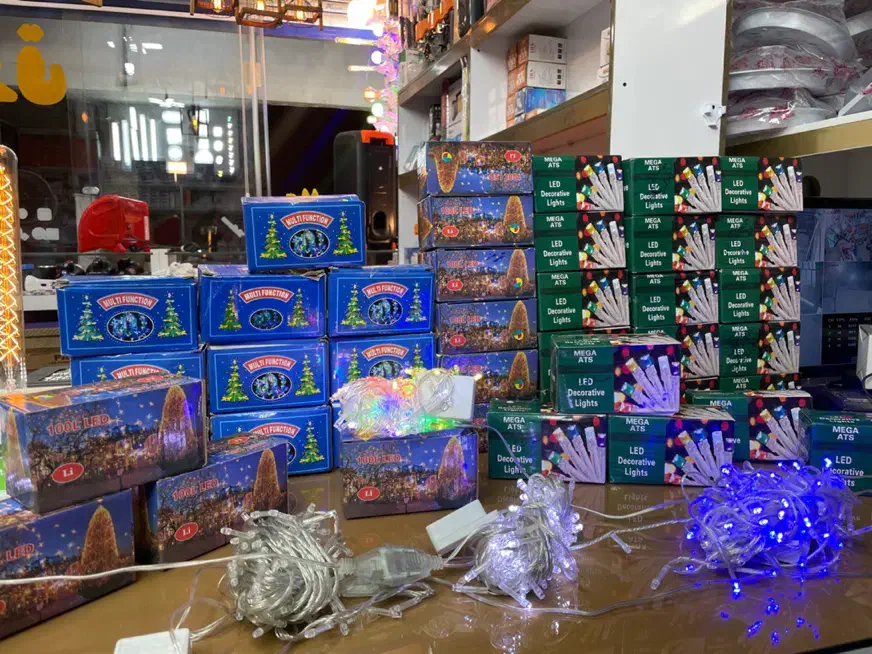 ریسه سوزنی ۷ رنگ و مهتابی ۱۰ متری|ریسه و چراغ تزئینی|ملایر, |دیوار